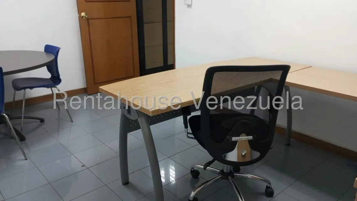 Oficina en Alquiler en La Urbina, Distrito Metropolitano - 35