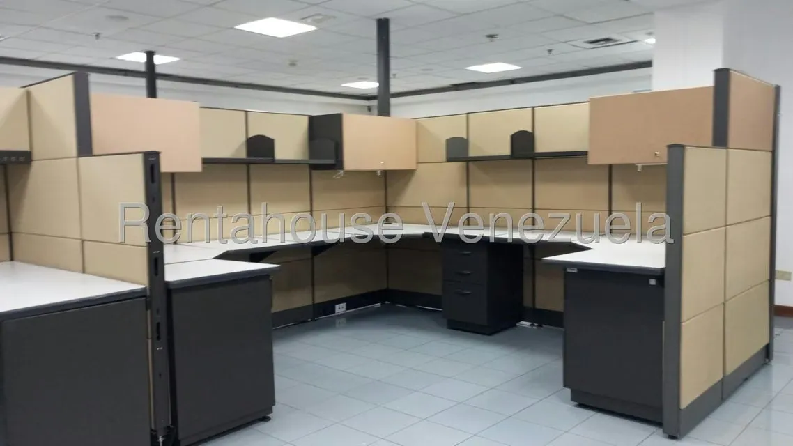 Oficina en Alquiler en La Urbina, Distrito Metropolitano - 38