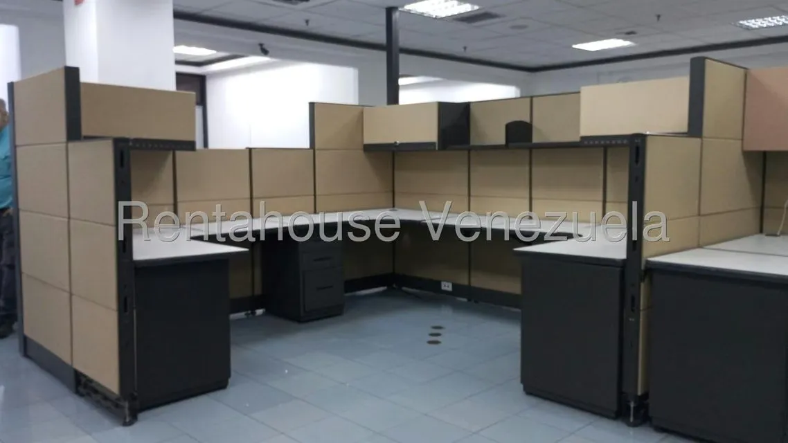 Oficina en Alquiler en La Urbina, Distrito Metropolitano - 39