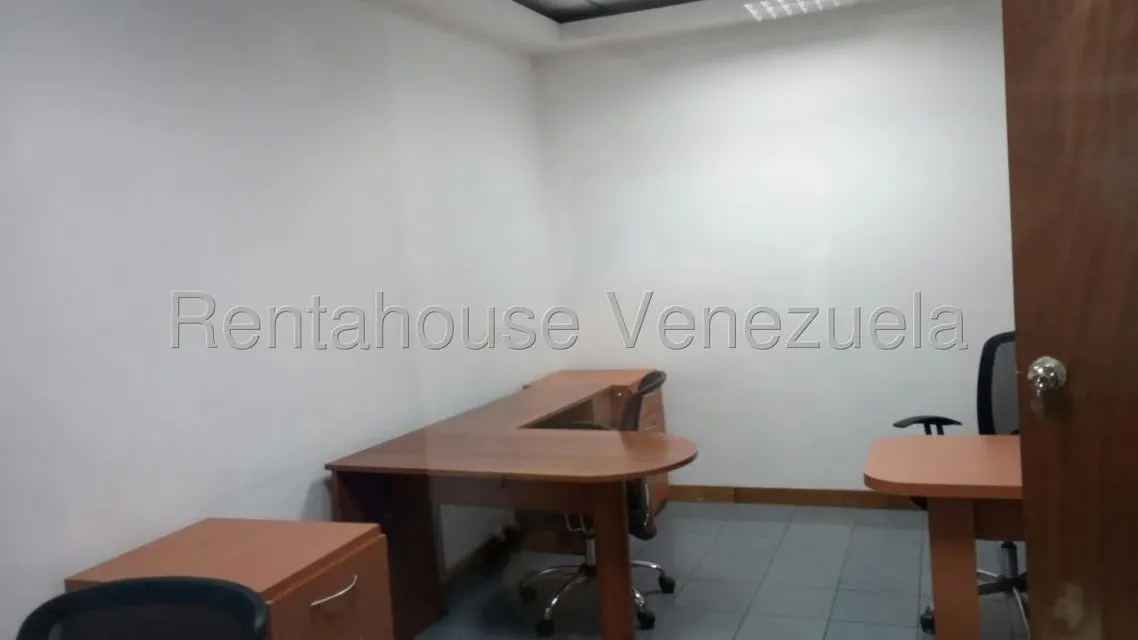 Oficina en Alquiler en La Urbina, Distrito Metropolitano - 42