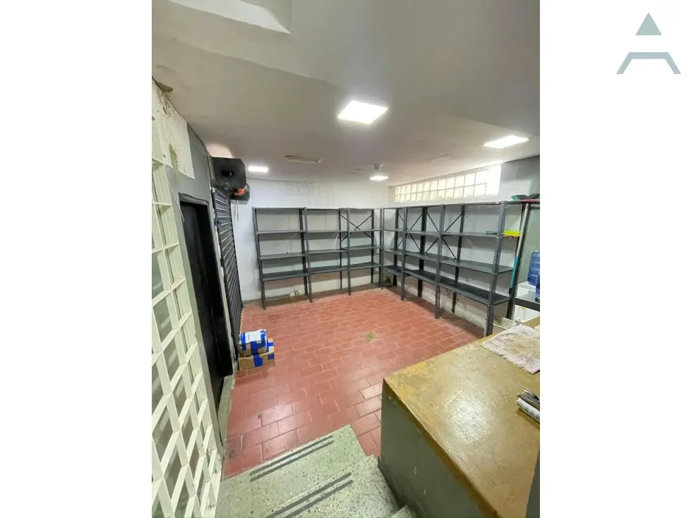 Se alquila oficina 185m² 2h/3b/2p Las Mercedes - 3