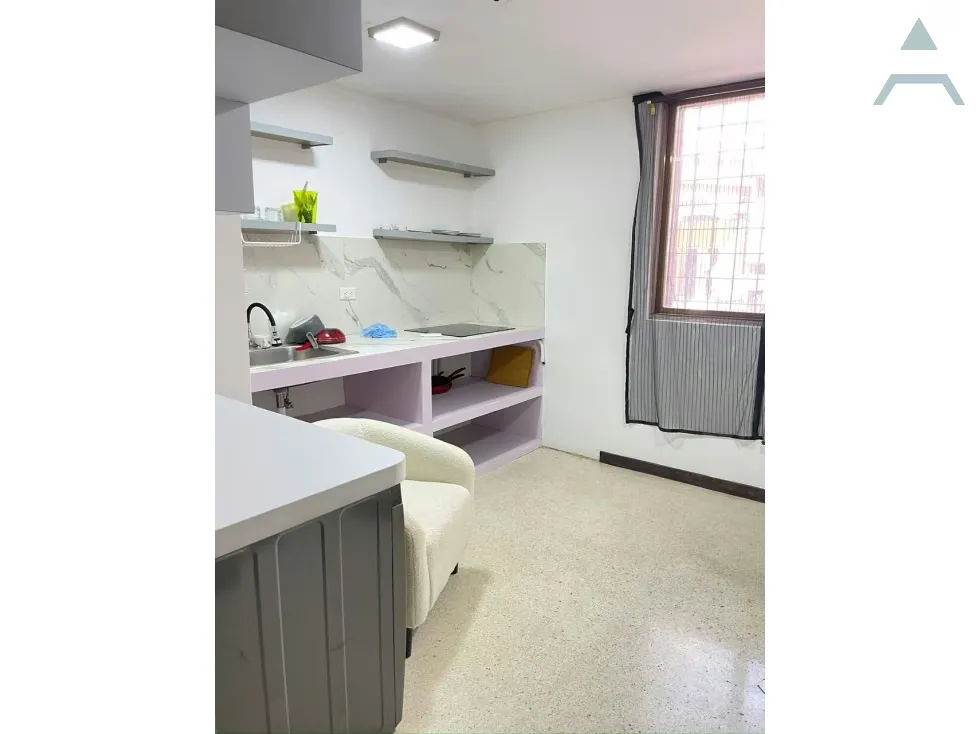 Se alquila oficina 185m² 2h/3b/2p Las Mercedes - 8