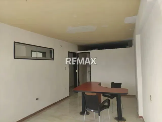 SE ALQUILA LOCAL COMERCIAL EN CABUDARE 68 M2