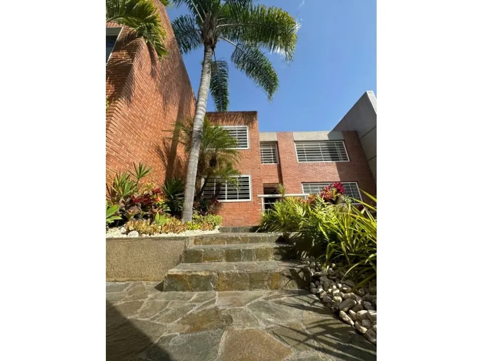 Se vende casa 464m2 La Lagunita 0399