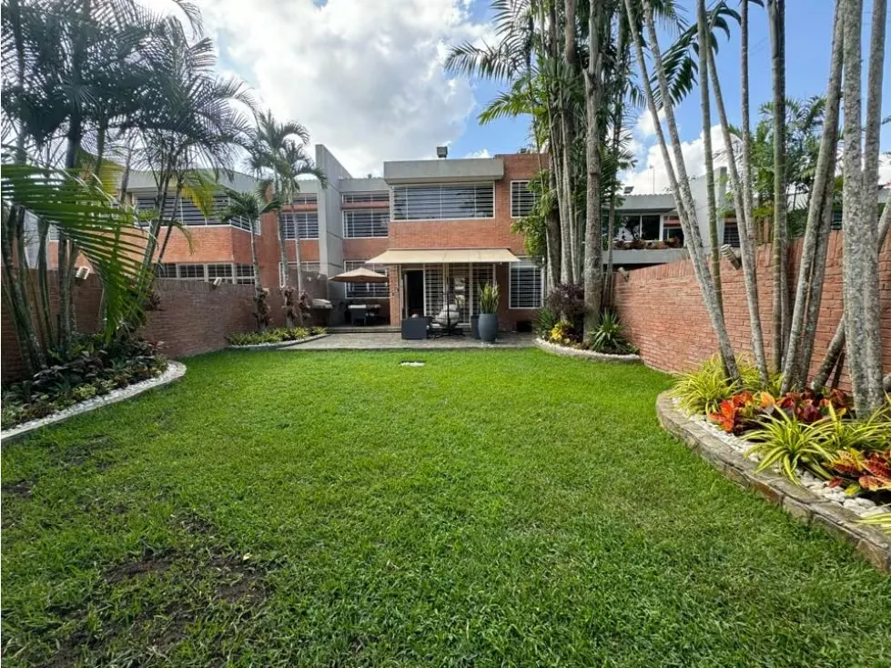 Se vende casa 464m2 La Lagunita 0399 - 2