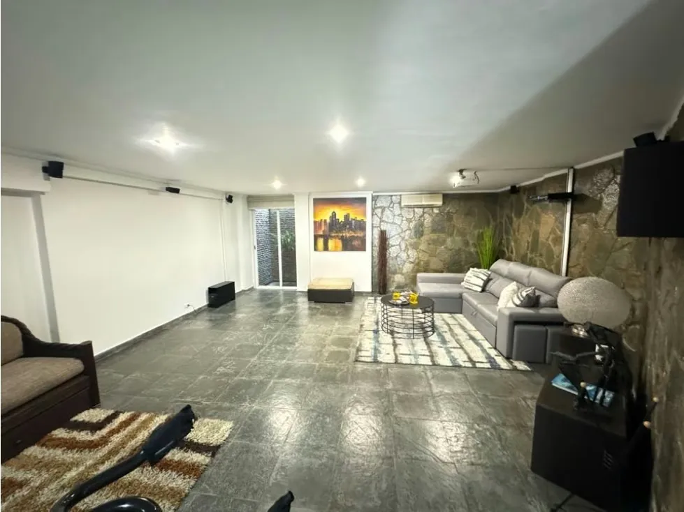 Se vende casa 464m2 La Lagunita 0399 - 12