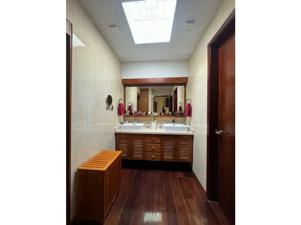 Se vende casa 464m2 La Lagunita 0399 - 19