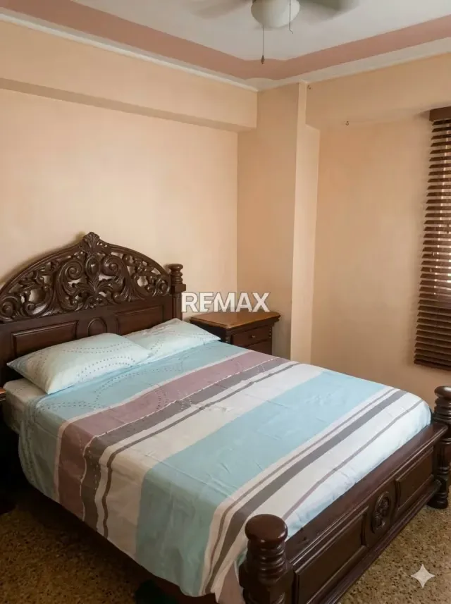 Se vende cómodo apartamento de 82 m² ubicado en un piso bajo de la Parroquia Altagracia - 7
