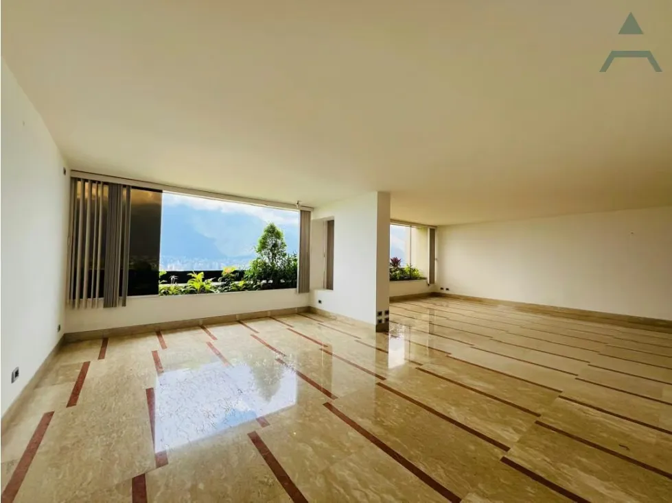 Se vende Apto 246m² 3h+2s/3.5b+s/2p Lomas de San Roman - 5