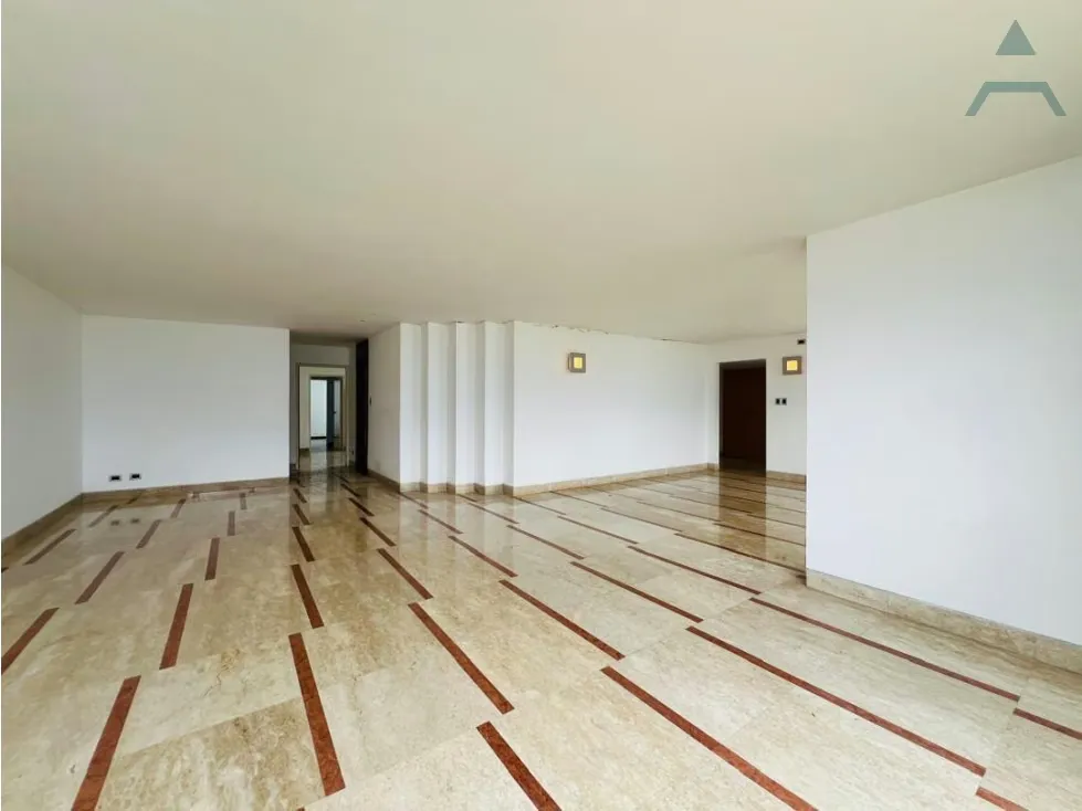 Se vende Apto 246m² 3h+2s/3.5b+s/2p Lomas de San Roman - 7