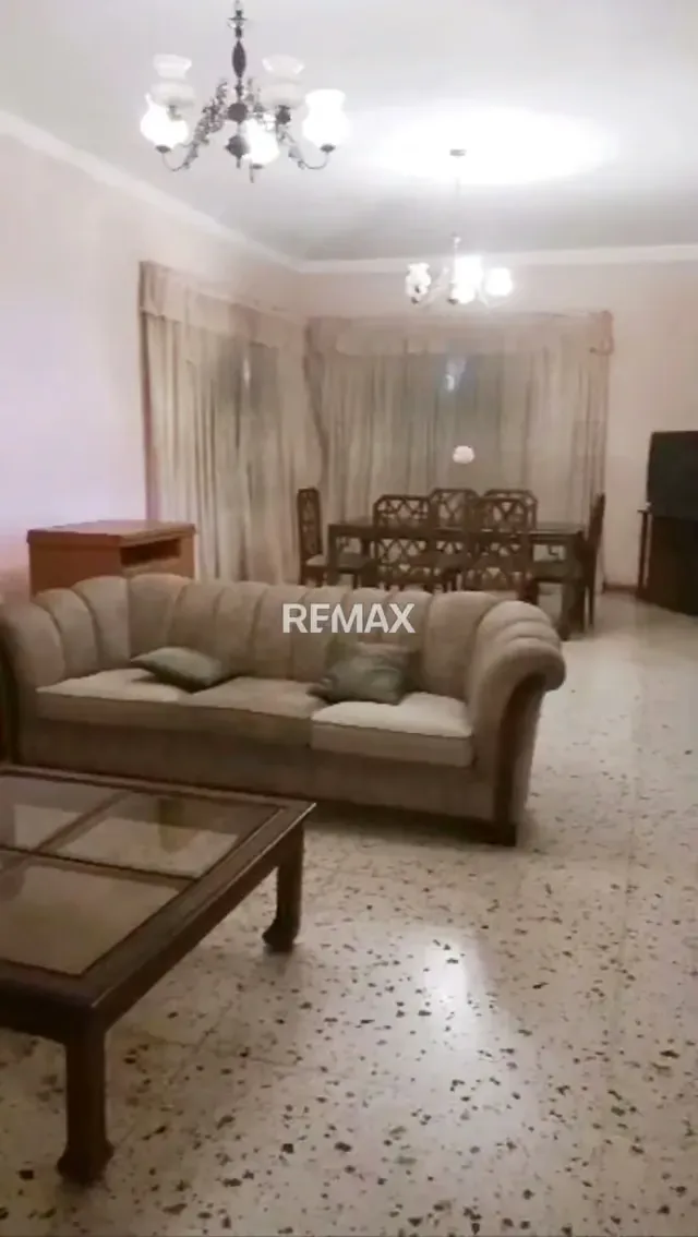 Espectacular inmueble clásico de grandes espacios ubicado en zona privilegiada en Av Libertador con cruce a Negro Primero, en Maturín Edo. Monagas, propició para Comercio o Vivienda - 5