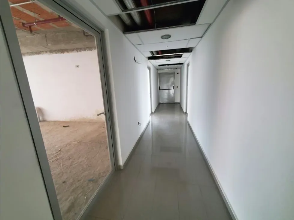 Vendo oficina 89mts2 Los Dos Caminos - 12