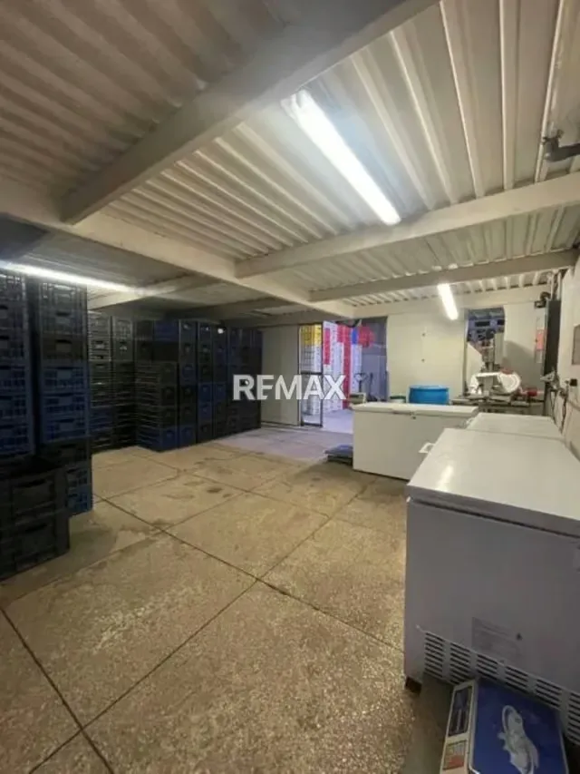 GALPÓN EN VENTA - URB. RUIZ PINEDA - 13