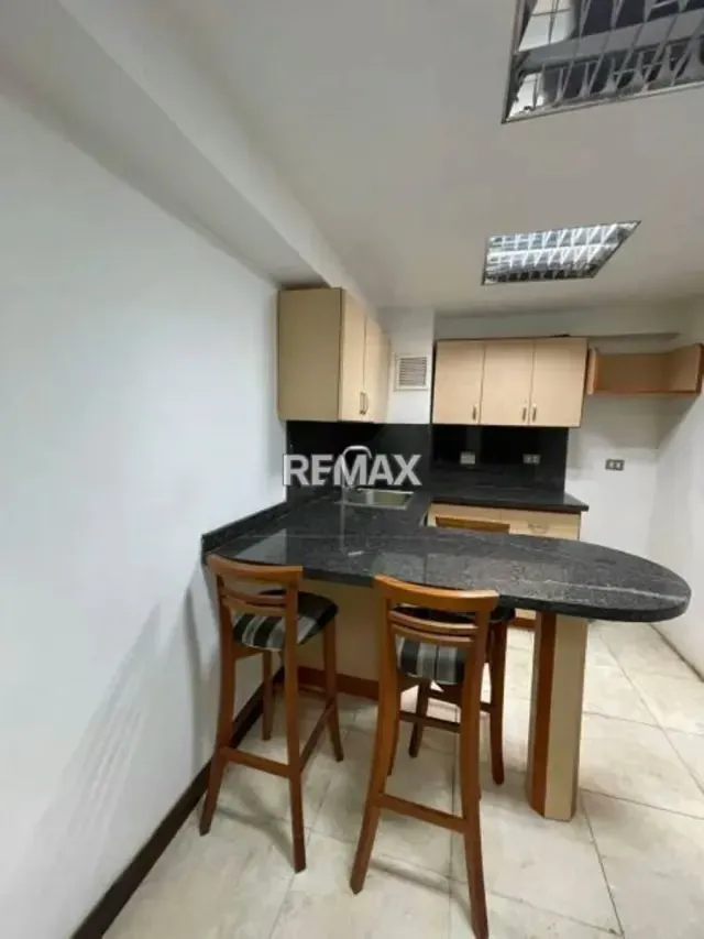 GALPÓN EN VENTA - URB. RUIZ PINEDA - 6