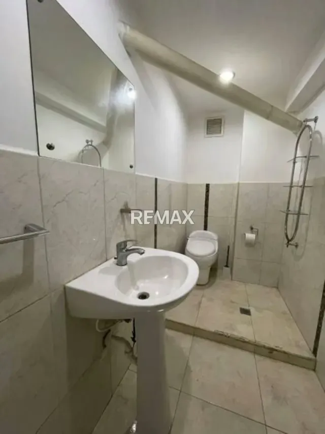 GALPÓN EN VENTA - URB. RUIZ PINEDA - 10