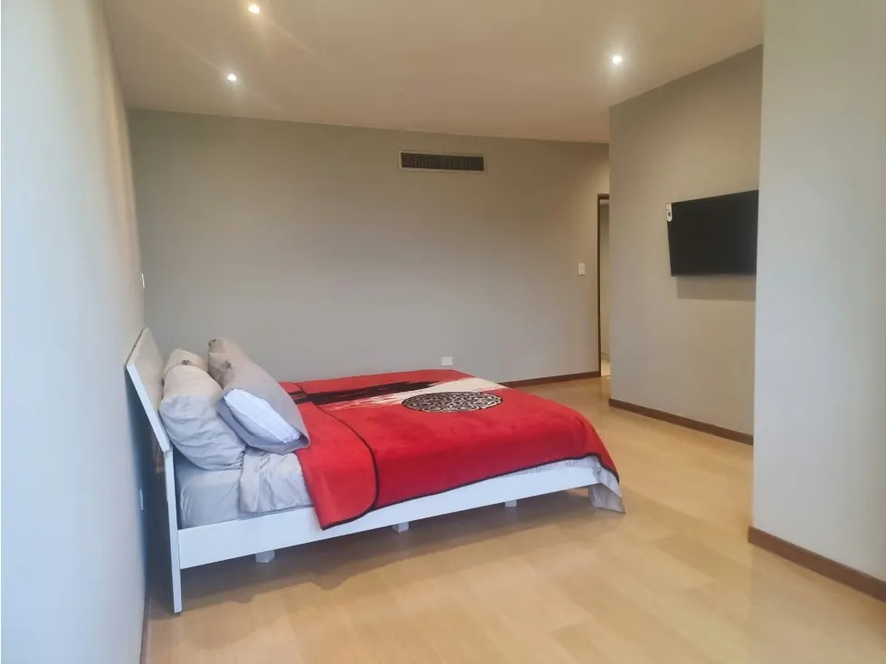 Alquilo apartamento 240m2 Colinas de Valle Arriba 7338 - 18