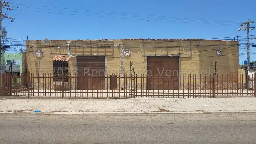 Comercial (Galpon - Deposito) en Venta en Circunvalacion Dos, Zulia