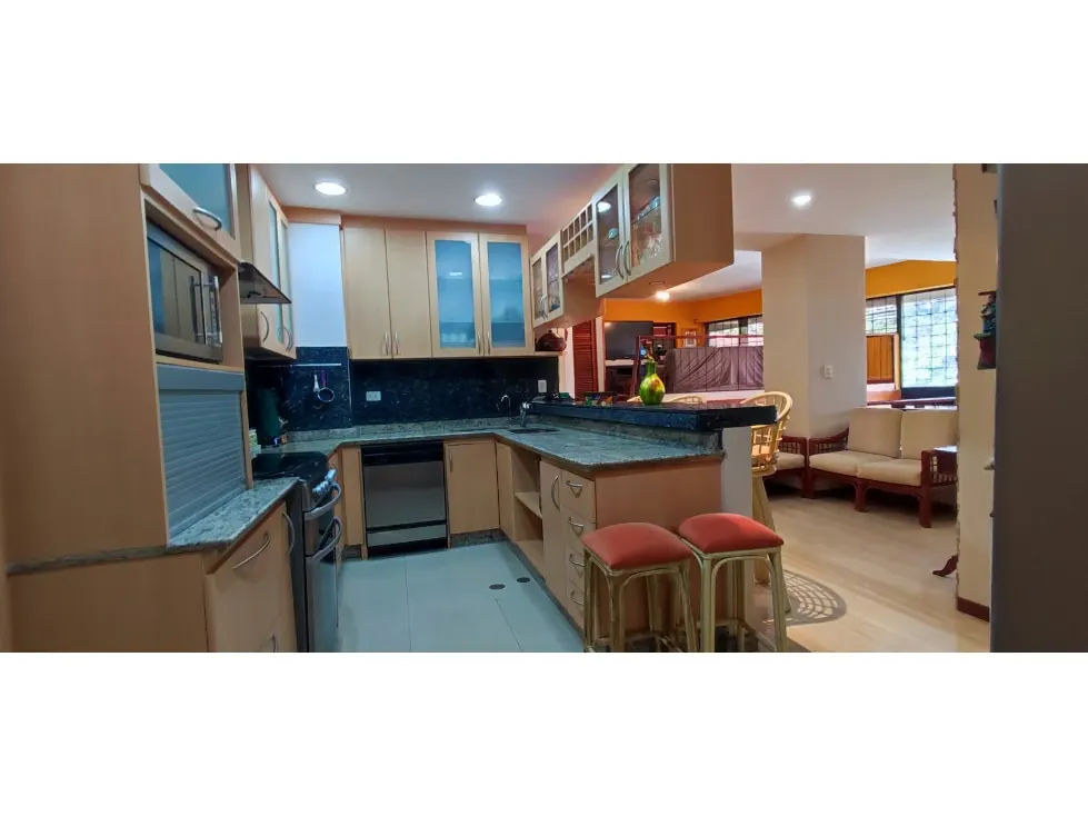 Vendo/alquilo PB 200+80m2 El Peñón 6569