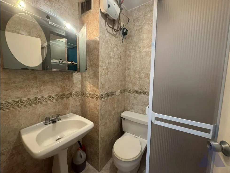 Se vende apartamento 136m2 Santa Rosa de Lima 0586 - 8