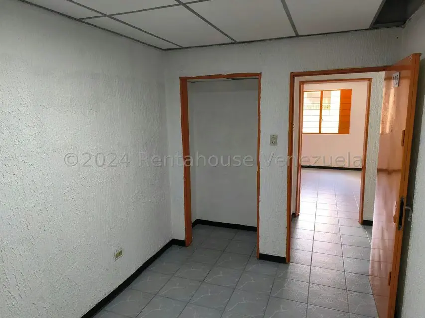 Oficina en Alquiler en Parroquia La Candelaria, Distrito Metropolitano - 11