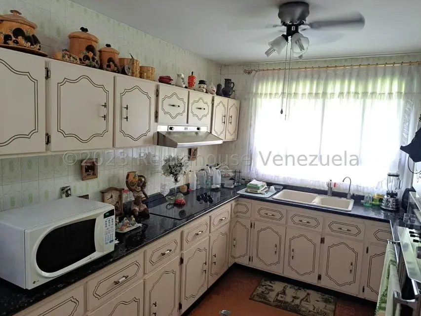 Casa (Multipes Niveles) en Venta en Los Montes Verdes, Miranda - 14