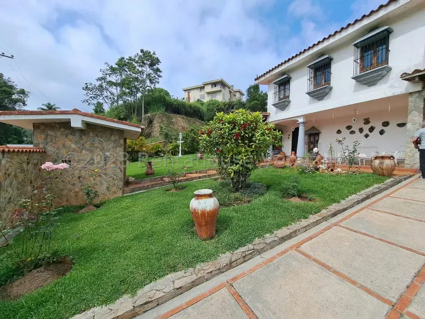 Casa (Multipes Niveles) en Venta en Los Montes Verdes, Miranda - 2