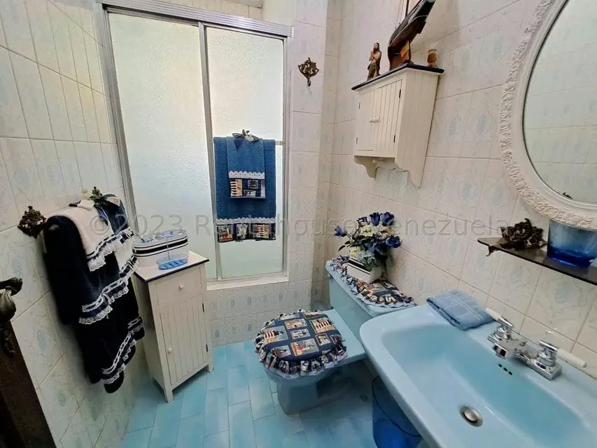 Casa (Multipes Niveles) en Venta en Los Montes Verdes, Miranda - 24