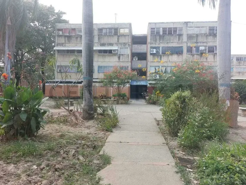 APARTAMENTO EN ALQUILER SANTA CRUZ