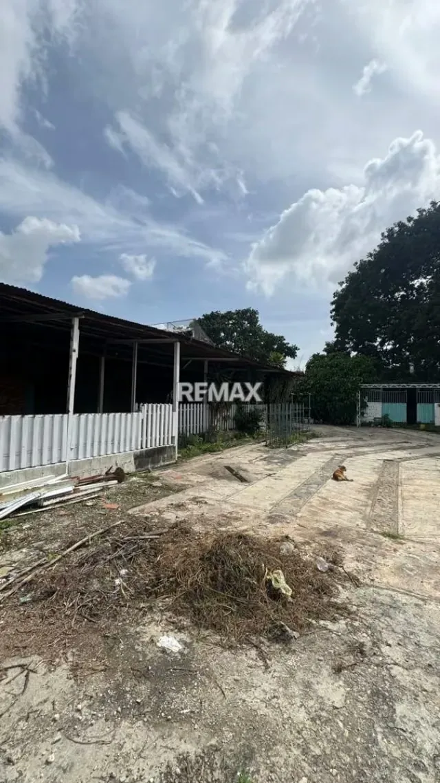 Terreno en venta ubicado en la Av. Venezuela. - 3