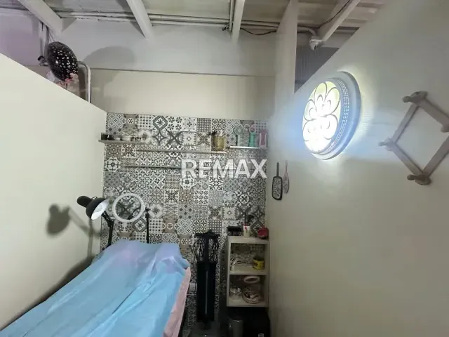 Local Comercial en plena Avenida Ollarvides Ideal para SpaEstetica o Salón de Belleza - 6