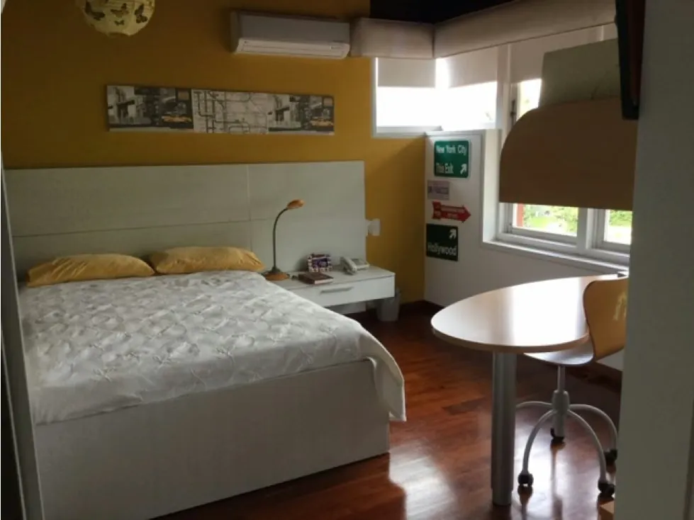 Se vende casa en Alto Hatillo 6H+2S/6+2S/5P - 18