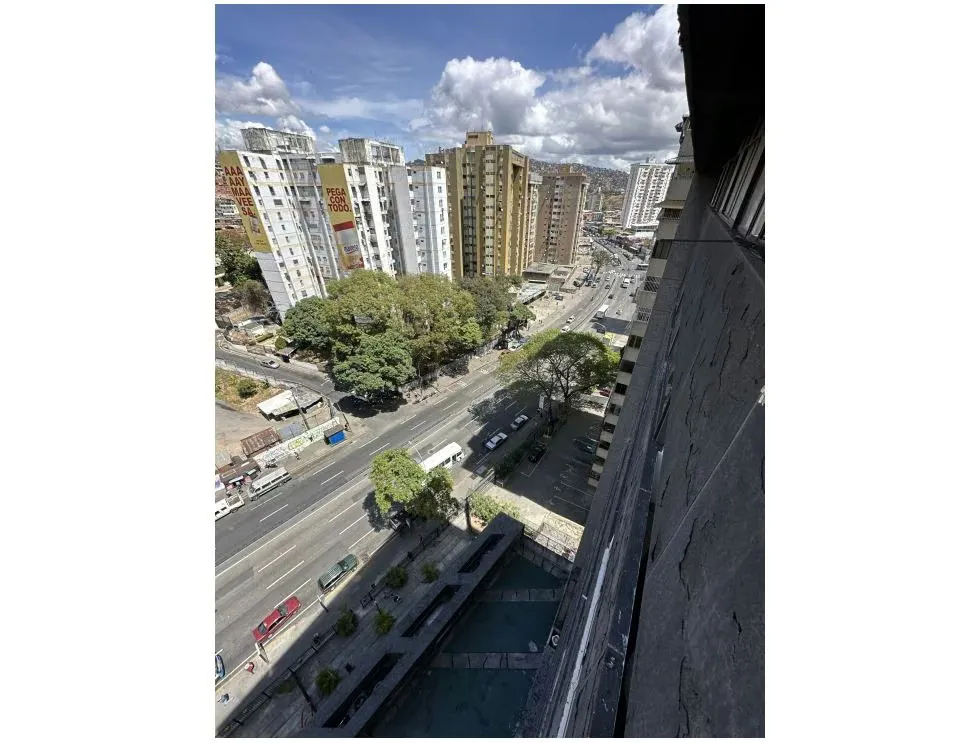 Alquilo cubículos 20m2 Torre Profesional La California 8420 - 2