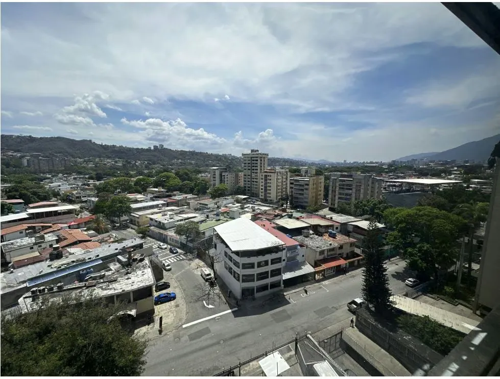 Alquilo cubículos 20m2 Torre Profesional La California 8420 - 9