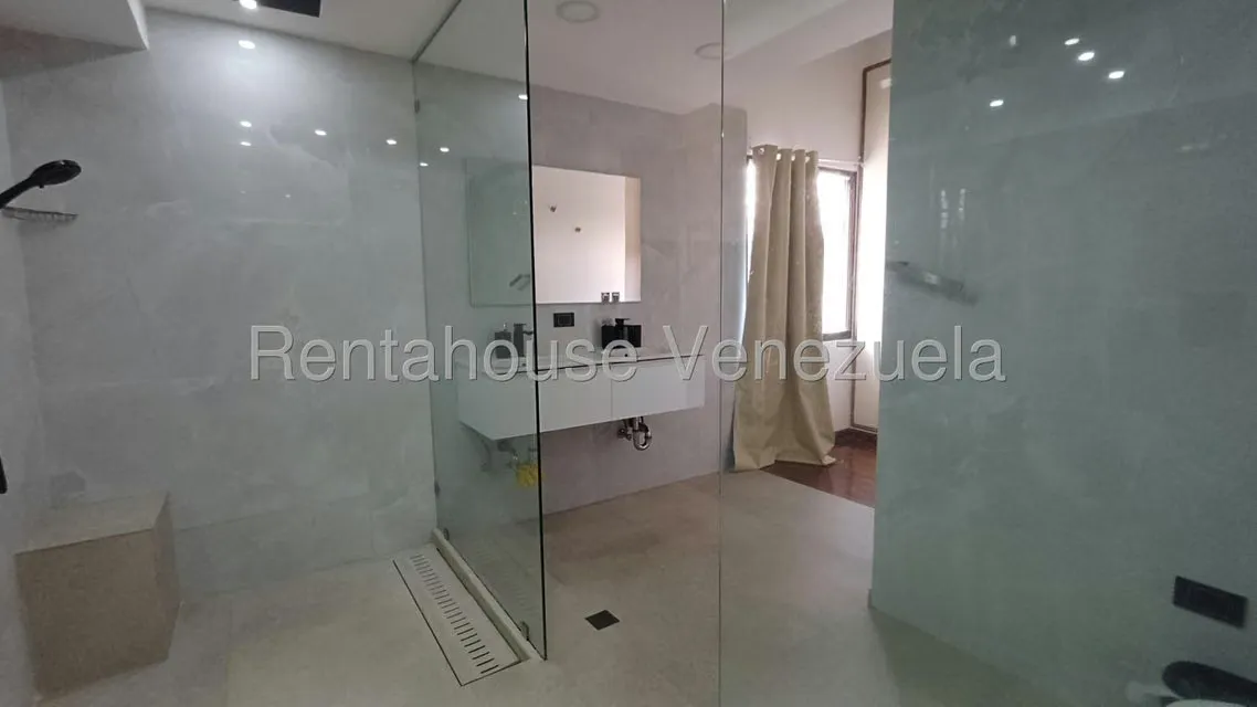 Casa (Multipes Niveles) en Venta en Caurimare, Distrito Metropolitano - 50