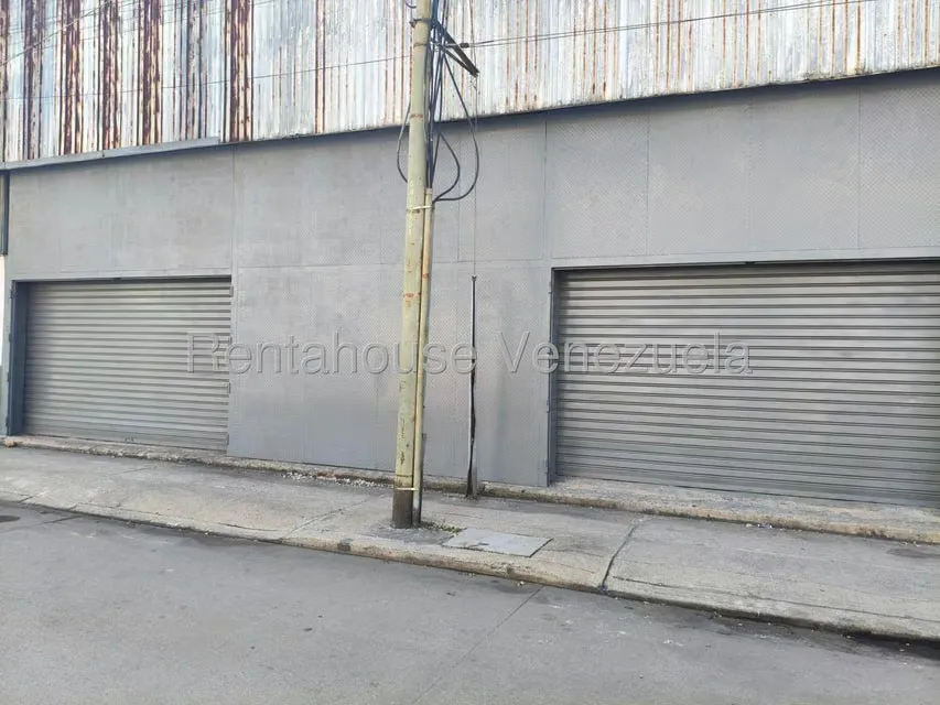 Galpon - Deposito en Alquiler en La Yaguara, Distrito Metropolitano - 2