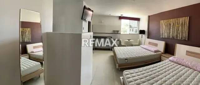 SE VENDE HOTEL OPERATIVO AV ROTARÍA - 12