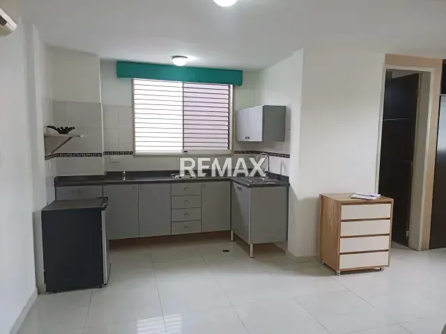 SE VENDE HOTEL OPERATIVO AV ROTARÍA - 18