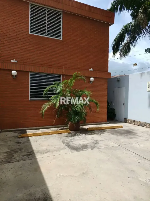 SE VENDE HOTEL OPERATIVO AV ROTARÍA - 4