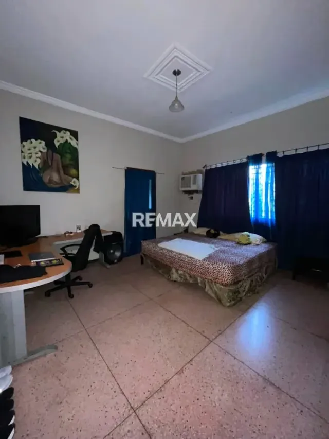 EN VENTA Propiedad Versátil con Gran Capacidad En Santa Elena - 11