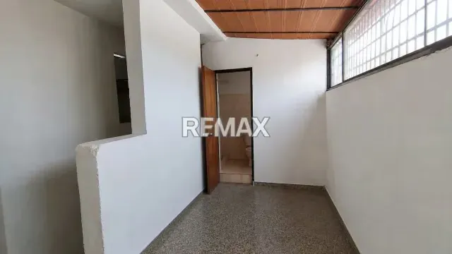 Casa en plena Avenida Briceño Mendez a 2 cuadras de la Cedeño - 16