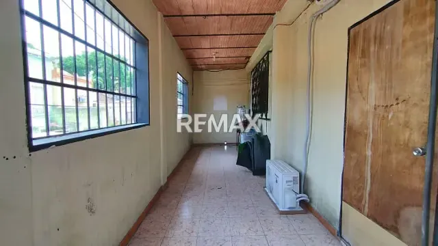 Casa en plena Avenida Briceño Mendez a 2 cuadras de la Cedeño - 17