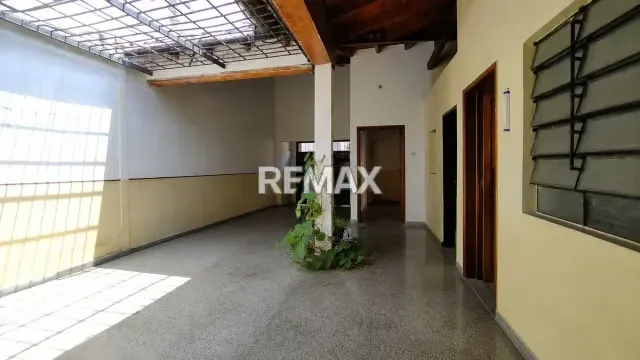 Casa en plena Avenida Briceño Mendez a 2 cuadras de la Cedeño - 2
