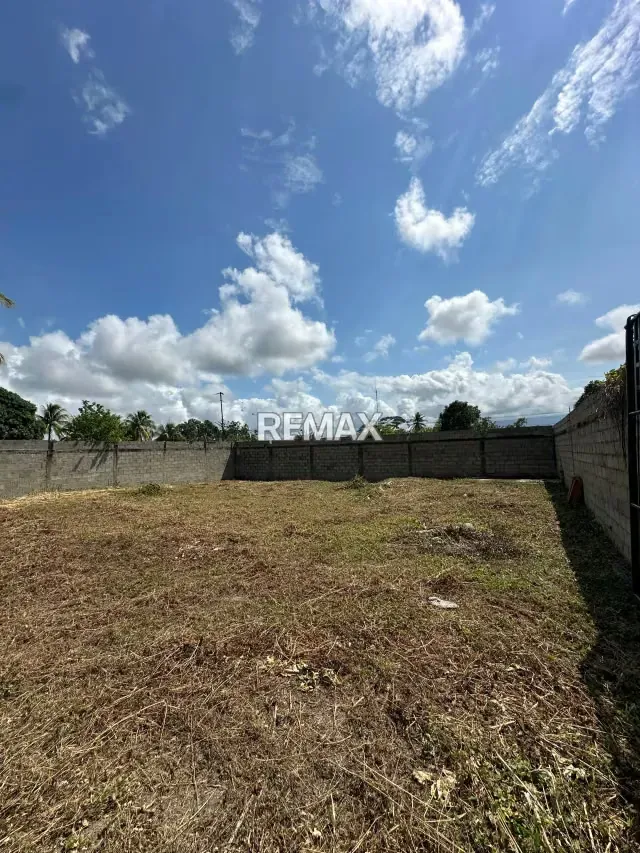 TERRENO EN VENTA - 2