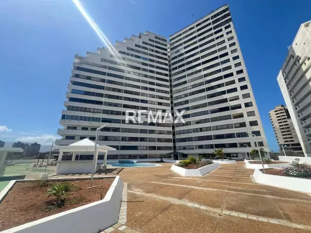 EN VENTA APARTAMENTO EN RESD. BAHÍA DEL MORRO, EN FRENTE A LA AV. BOLÍVAR - ISLA DE MARGARITA