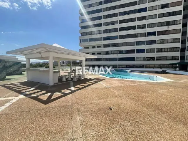 EN VENTA APARTAMENTO EN RESD. BAHÍA DEL MORRO, EN FRENTE A LA AV. BOLÍVAR - ISLA DE MARGARITA - 3