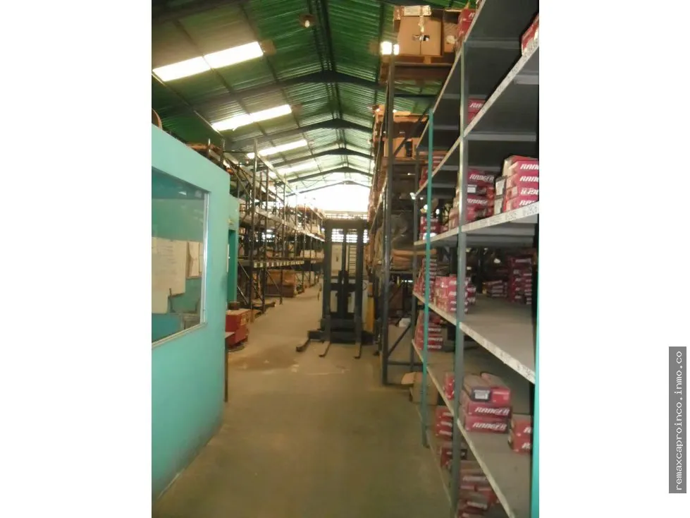 ¡OPORTUNIDAD INDUSTRIAL EN VENTA SAN DIEGO! TCL G-547301 - 9