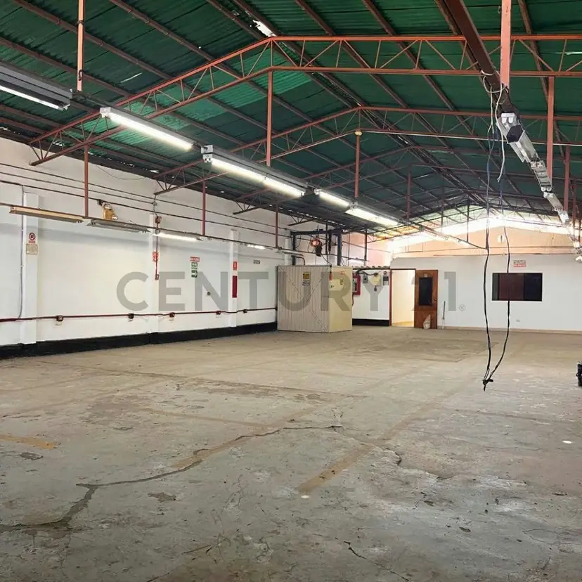 Catia Edificio en Venta financiado: la sede que pone a producir tu negocio
