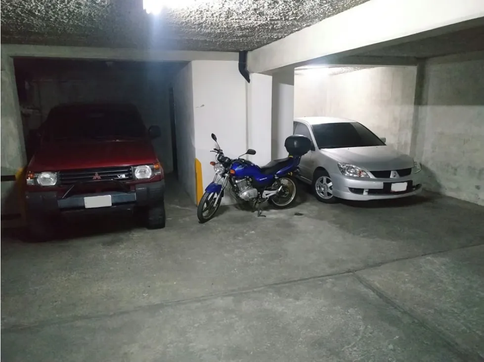 VENTA DE APARTAMENTO EN LA URB. CAMPO ALEGRE - 17