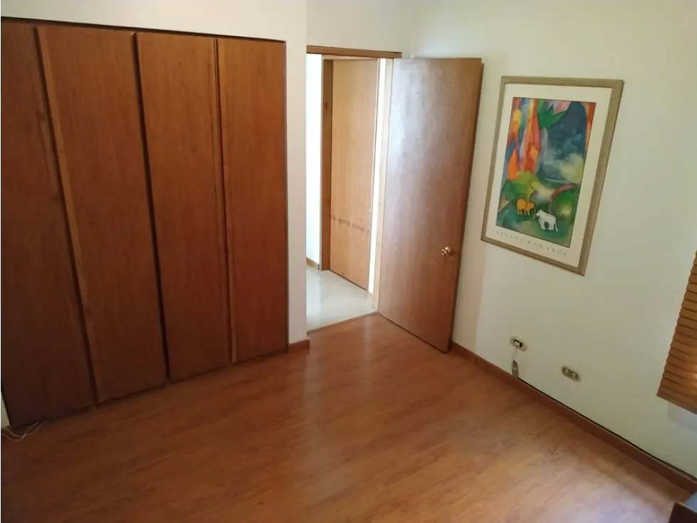 VENTA DE APARTAMENTO EN LA URB. CAMPO ALEGRE - 7