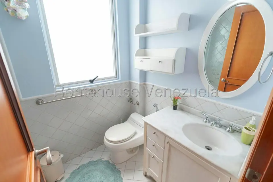 Casa (Duplex) en Venta en Alto Hatillo, Distrito Metropolitano - 17